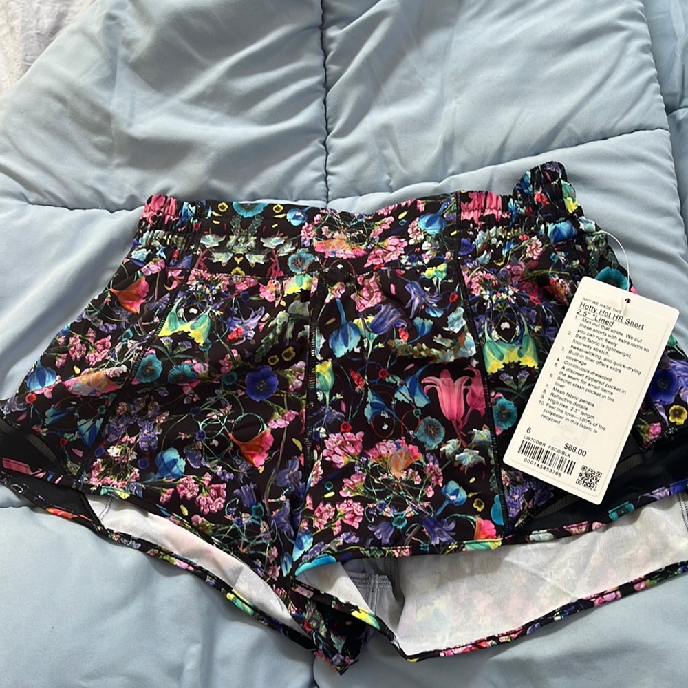 Lululemon Hotty hot shorts